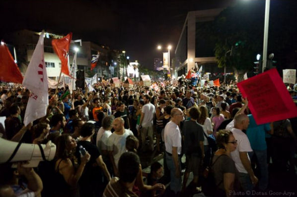 150.000 demonstranten over het hele land