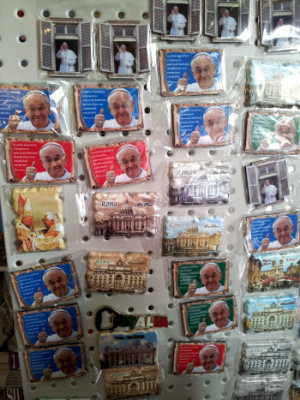 Foto uitgestalde plaatjes pausen