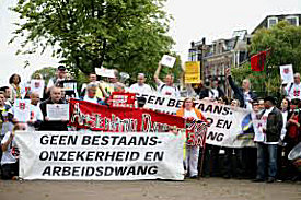 Foto demonstratie: Geen bestaansonzekerheid en arbeidsdwang