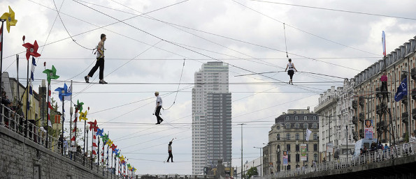 Massaal op het slappe koord