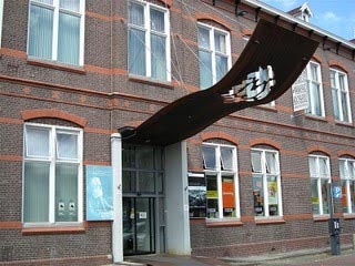 Foto ingang Heerenveen Museum