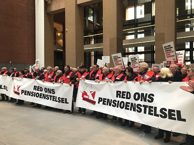 Demonstratie Red Ons Pensioenstelsel - FNV Offensief Demonstratie Red Ons Pensioenstelsel - FNV Offensief