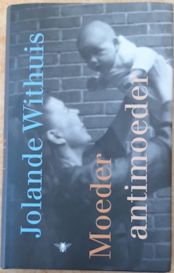 Voorkant boek Withuis, moeder met baby