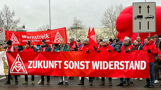 IGM Actie met spandoeken tegen ontslagen