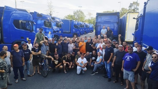 stakende vrachtwagen chauffeurs