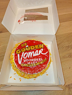 Foto Rood/Gouden kneuzentaart 